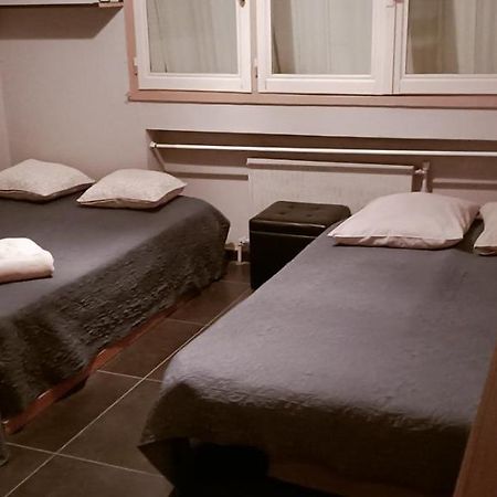 Grand Appartement Fonctionnel Et Calme Sur Lyon8 A 2 Pas Du Metro Екстер'єр фото